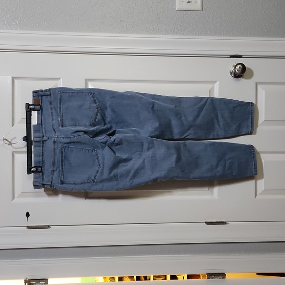 Judy Blue Skinny Fit Mid Rise 14w Nwt** - Picture 2 of 7